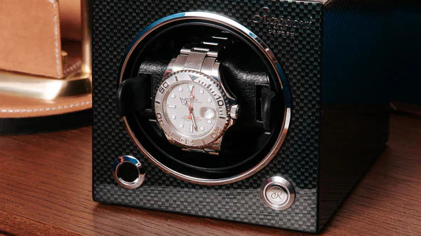 Uhrenbeweger und Lederartikel von Rapport London